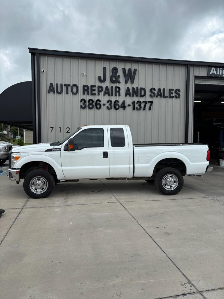 2015 Ford F-250 Super Duty Lariat's photo