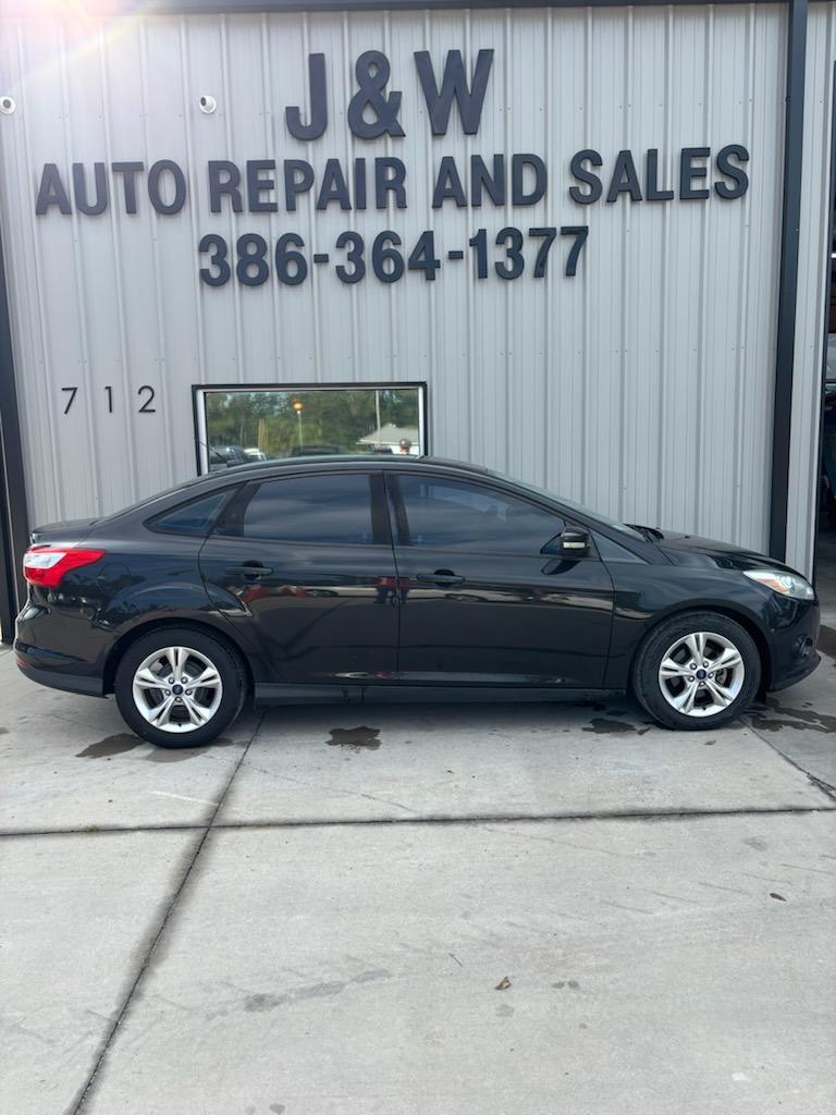 2013 Ford Focus SE's photo