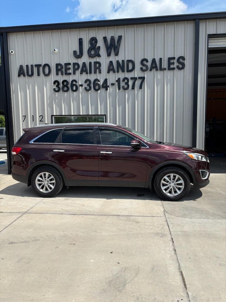 2018 Kia Sorento LX's photo