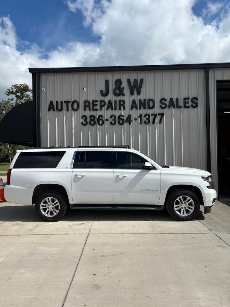 2020 Chevrolet Suburban LT's photo