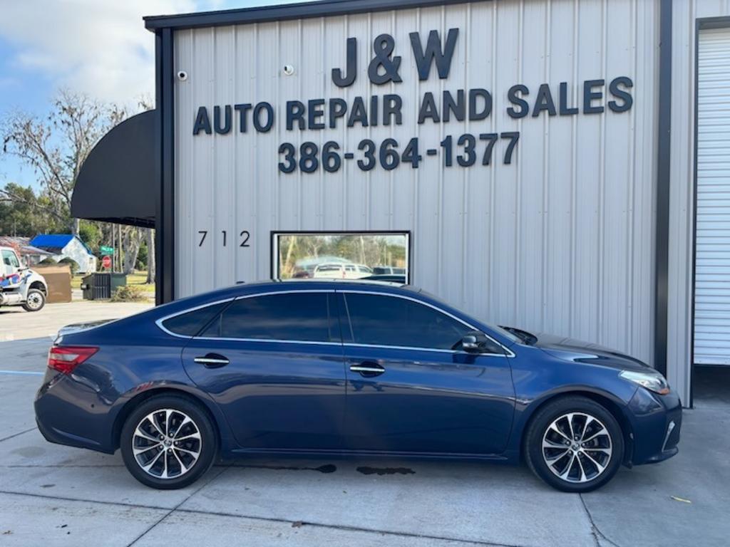 2016 Toyota Avalon XLE Plus's photo